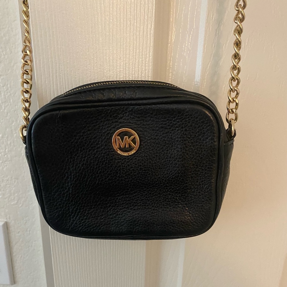 Michael Kors cross body purse